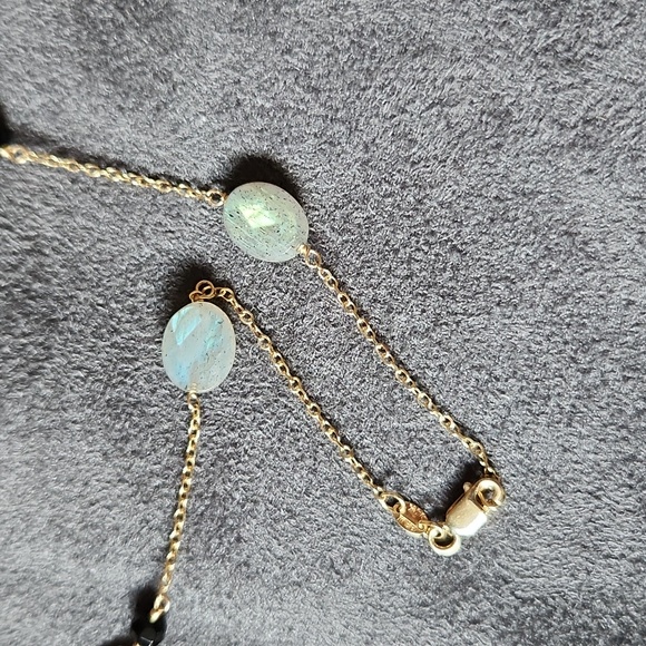 Yellow gold chain and earring set. Black and white stones. 14k gold. Gorgeous. - Picture 6 of 8